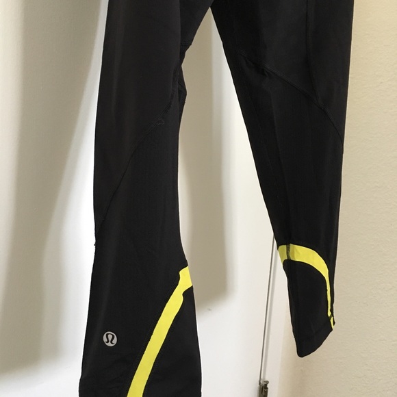 Lululemon Yoga Capri Pants/ Black Yellow - Picture 6 of 7